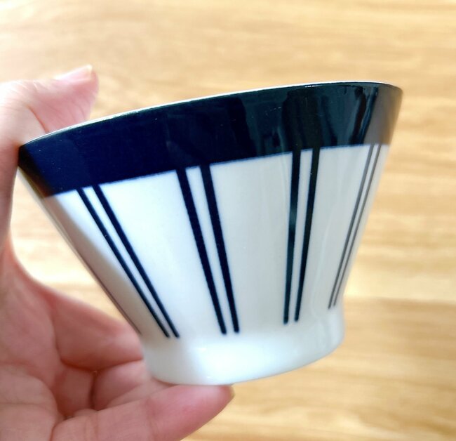 全種類買って正解でした!セリアの「昭和レトロなお茶碗」定食屋さんみたいでテンションが上がります!