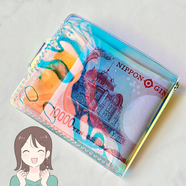 もう普通の財布に戻れないかも…！ダイソーの「ぺたんこ財布」お札が折らずに入るし、カギやカードも収納できて嬉しい！