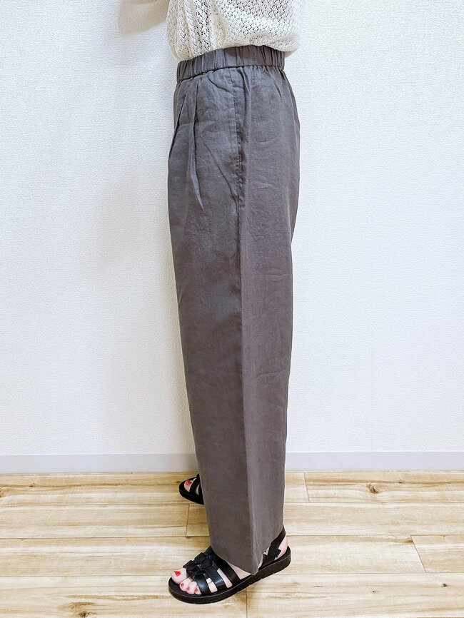 「全色買いました」無印良品の“リピーター続出ワイドパンツ”通気性バツグンで暑い日も快適！「夏のボトムはこれ一択」「毎年愛用しています」【購入レビュー】