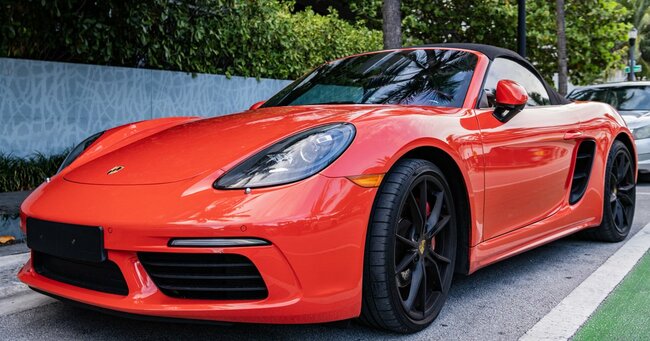 ポルシェやマセラティが100万円台…中古の「激安高級車」を買うのはアリ？→専門家のホンネが意外すぎた！