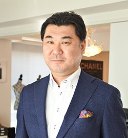 ファッション性と機能性を両立したミセス向けコンフォートシューズで急成長