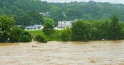 「集中豪雨」の季節到来、危険地域の住民に転居・建て替えを促す方法とは