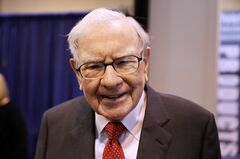バフェット氏の「パンくず」、日本株買いへの道標か