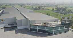 ヤマトも日通も！「海外で最大規模」の拠点開設する国の名前とその理由とは？