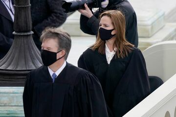 米連邦最高裁、右傾化するも一定の合意形成図る