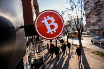 ビットコインの新常態、米株安やFRBに逆らえず