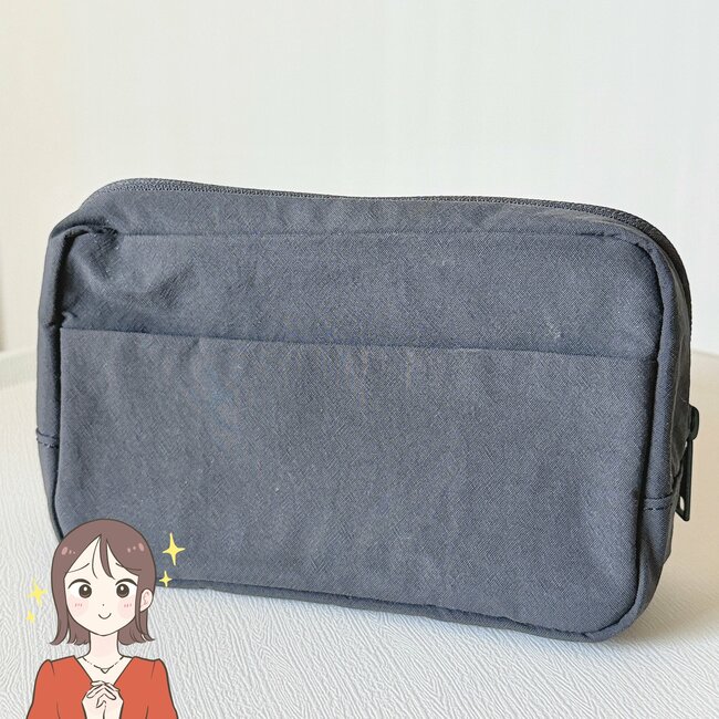 「ガバっと開いて使いやすい！」無印良品の“大容量ポーチ”コスメをまるっと収納できて頼りになる！「使いたいものが一目で分かる」「メイク品が全て収まって満足」