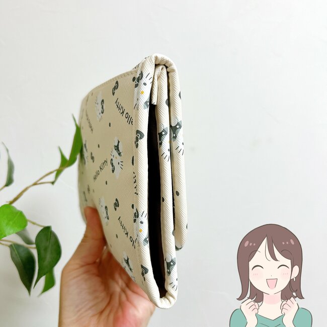 カードや診察券が27枚も入った…！しまむら×サンリオの「大人かわいい仕分けポーチ」財布代わりにもなって天才すぎる！