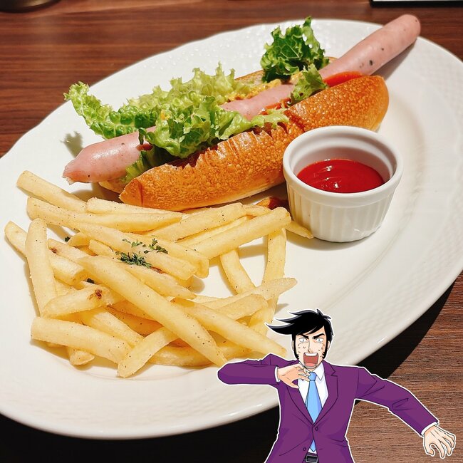 【星乃珈琲】こりゃ通い詰めたくなるわ…!500円の“豪快メニュー”具材がはみ出しちゃってるよ!「想像してたより大きい」「コスパかなり良き」《実食レビュー》