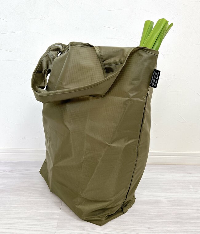 「お米を持って帰ってもやぶれない」3COINSの“25kg入るエコバッグ”が強すぎる…!「肩にかけても痛くない」「ディズニーで大活躍」