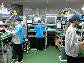 人にも優しい“魅せる工場”を目指し生産現場のスマート化を推進