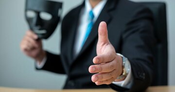 先輩に紹介された業者からマンション購入を勧められています。買うべきでしょうか?