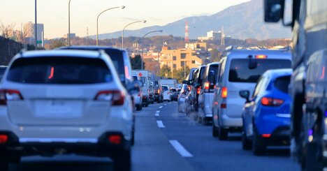 「順番を抜かされた、ふざけるな！」サービスエリアの車列で怒り出す人が知らない事実