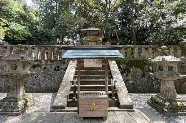 写真：久能山東照宮霊廟