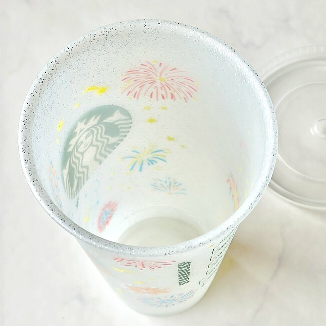 「あさイチでゲット」「買えてハッピー」スターバックスの“幻想的なカップ”可愛すぎて全色ほしくなる！「夏らしくていい」「めっちゃ可愛い」《購入レビュー》
