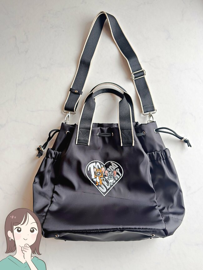 しまむら×トムとジェリーの「ポケットたくさんバッグ」大人かわいいのに収納力スゴすぎるの！