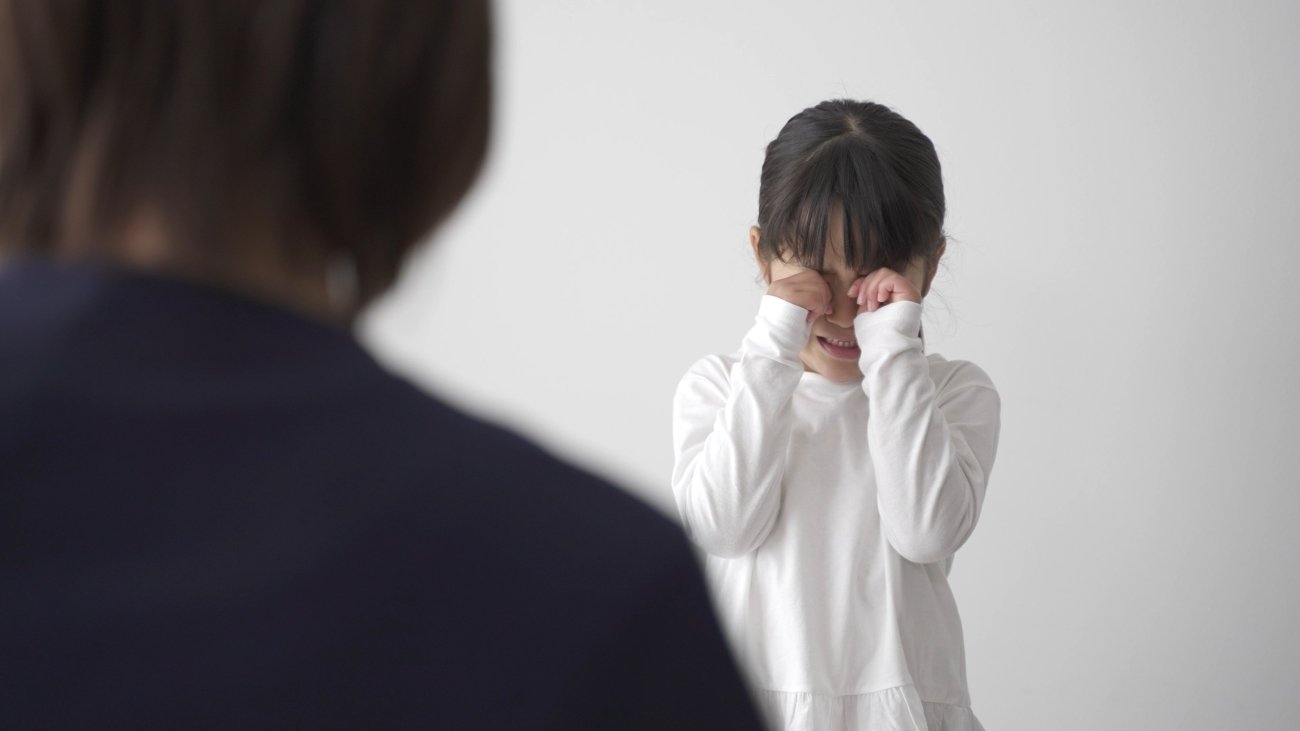 子どもの心を閉ざす声かけ・ワースト1は「泣かないでくれる？」
