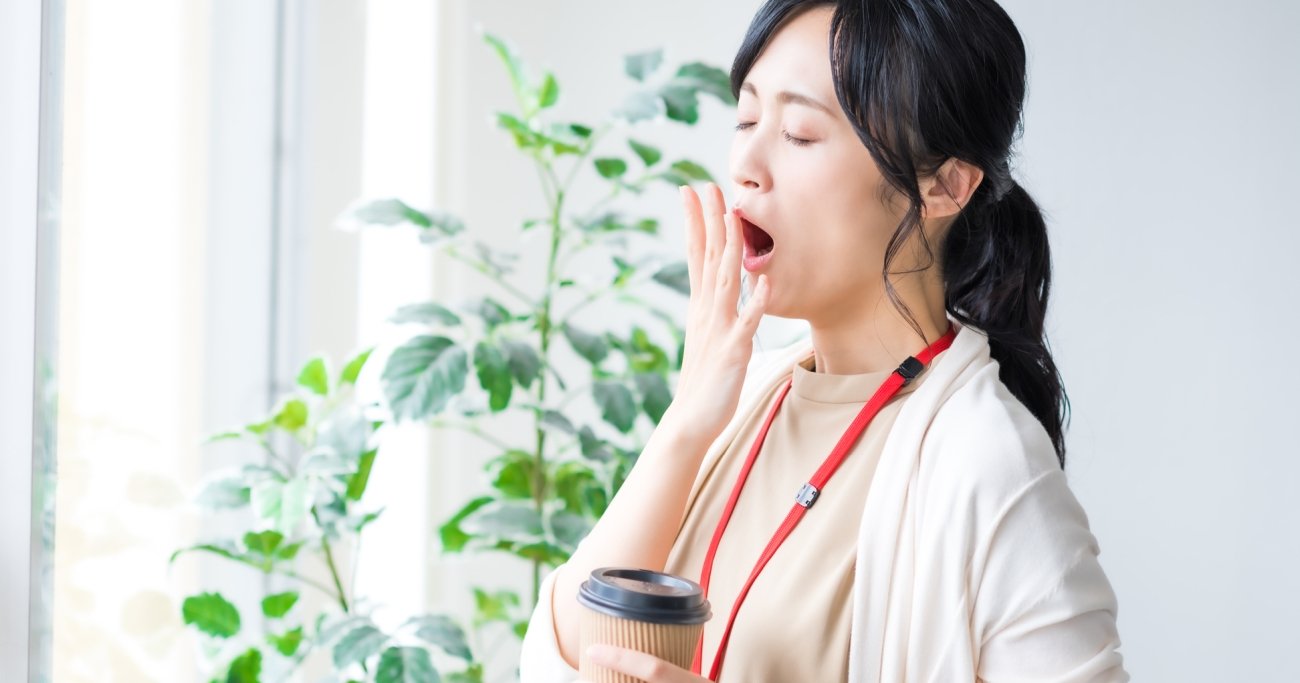 コーヒーの眠気覚まし効果は「カフェインのおかげ」という通説を覆す新解釈