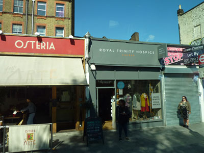 「ロイヤル・トリニティ・ホスピス」の店舗