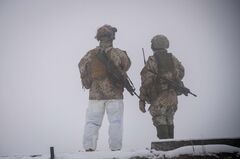 NATOのロシア包囲網、突き崩すプーチン氏