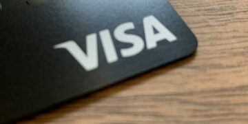 ｢LINE Pay Visaクレジットカード｣は、“実質”年会費無料ながら、初年度の還元率が3％の高還元率カード！「LINE」が発行するクレジットカードの実力を検証！