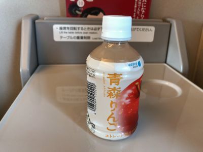 ビューゴールドラウンジでもらえた「りんごジュース」