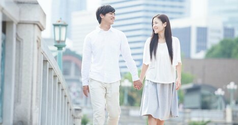 「彼女とデート中に彼女がウンコ踏んだときの紳士な対処法は？」で出てきた秀逸すぎる回答・ベスト1