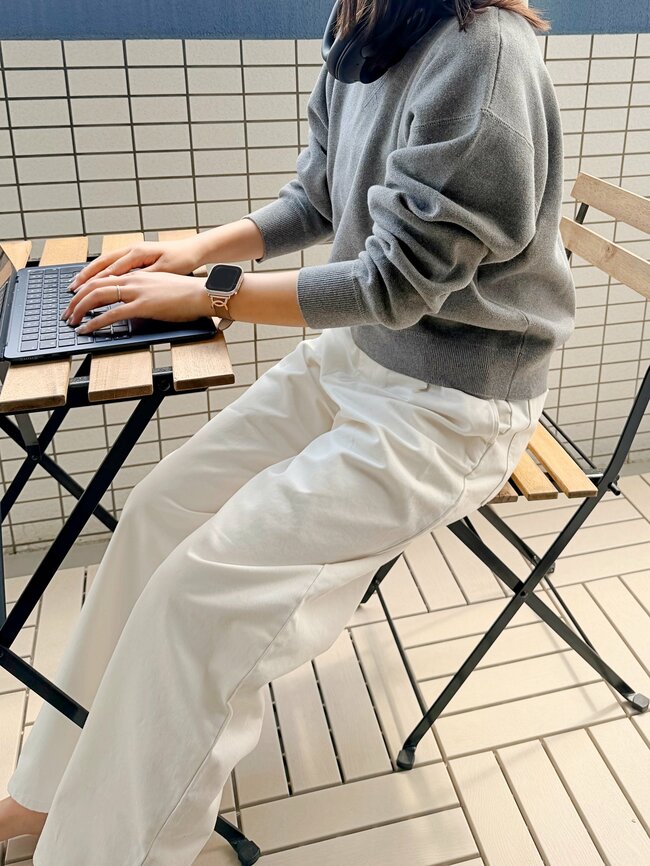 「通年はきたいです！」「体型カバーも◎」ユニクロの“着回しワイドパンツ”きれいめにもカジュアルにも使えて万能です！「春から夏にかけての必須アイテム」