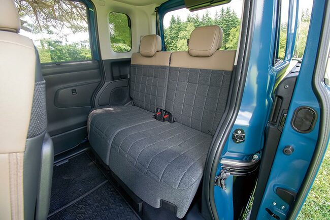 「軽で300万円なんて…」それでも三菱デリカミニ〈上級グレード〉が売れる納得の理由【試乗記】