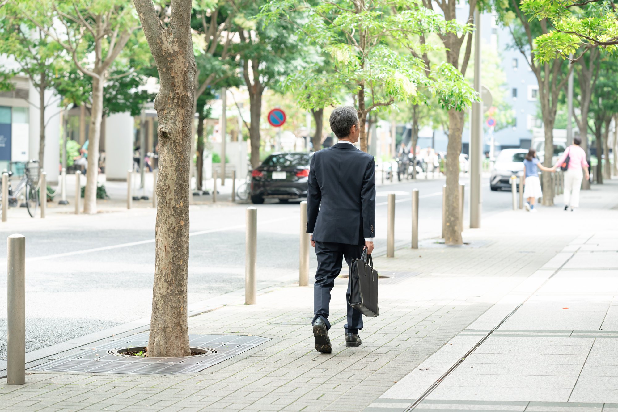「早歩きの人」が知らないうちに予防している重大な病気とは?【42万人調査で判明】