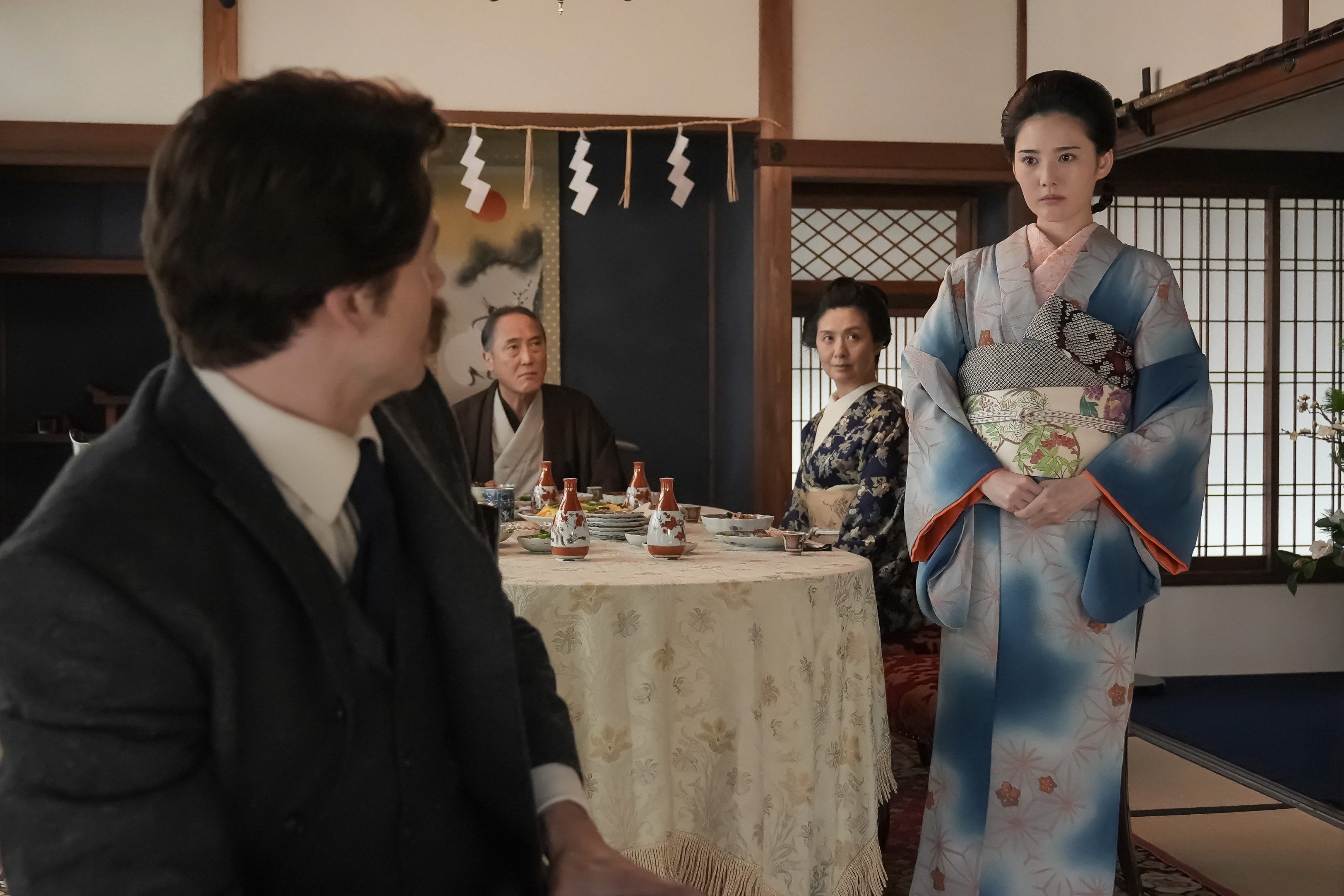 主題歌まで5分!それでもオープニングの長さを感じさせない俳優たちの熱演がお見事すぎる〈ばけばけ第52回〉