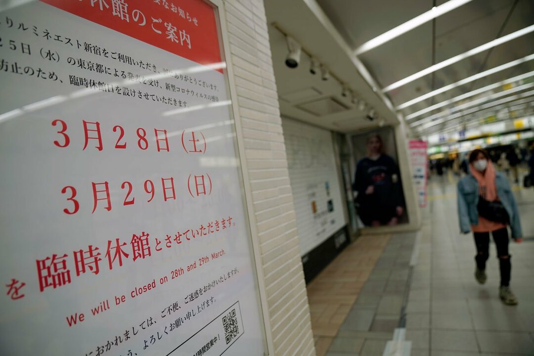 人通りが少なくなった新宿駅