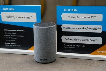アマゾン、「アレクサ」向けに人の声まね機能開発　故人の声も