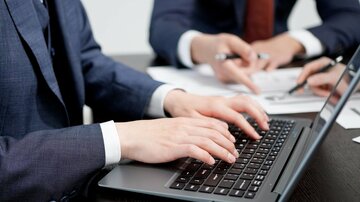 【職場のNG】仕事ができない人は議事録で「発言をそのまま書く」。仕事ができる人はどうする？
