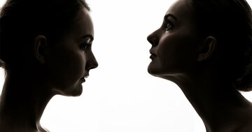 無口な同僚がカラオケで別人に…「どちらも本当の自分」とハーバード人気教授が語る理由