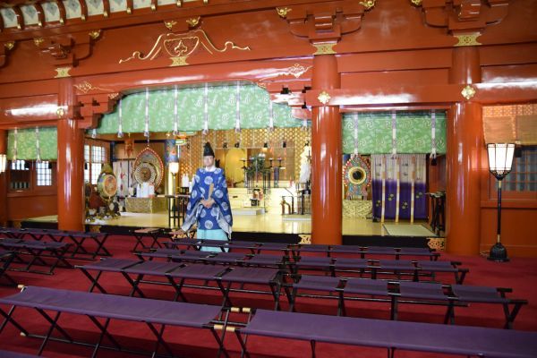 神田明神の御神殿の内部