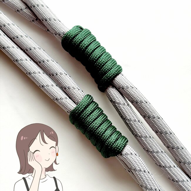 カードや診察券が60枚も入った！3COINSの“お財布がいらないミニショルダー”が便利すぎる！「お財布も鍵もスマホも忘れない」「軽くて優秀です！」