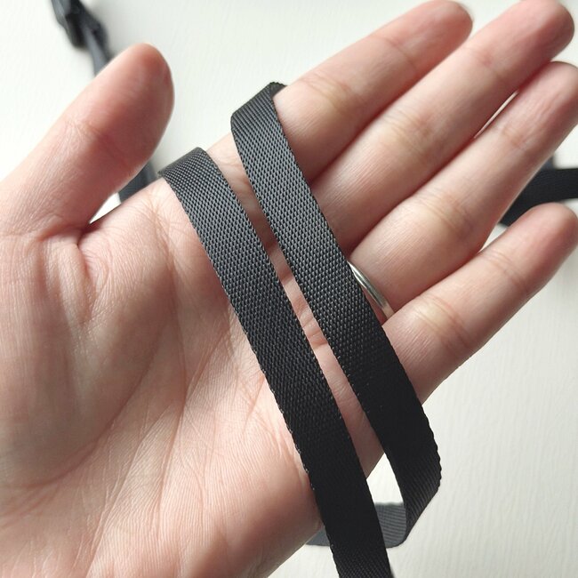 「褒められアイテム!」「とてもかわいい」ニコアンドの“おしゃれサコッシュ”お出かけから旅行までたっぷり使える!「良い買い物ができました」