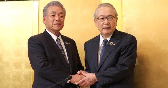 左が押味至一社長、右が天野裕正副社長