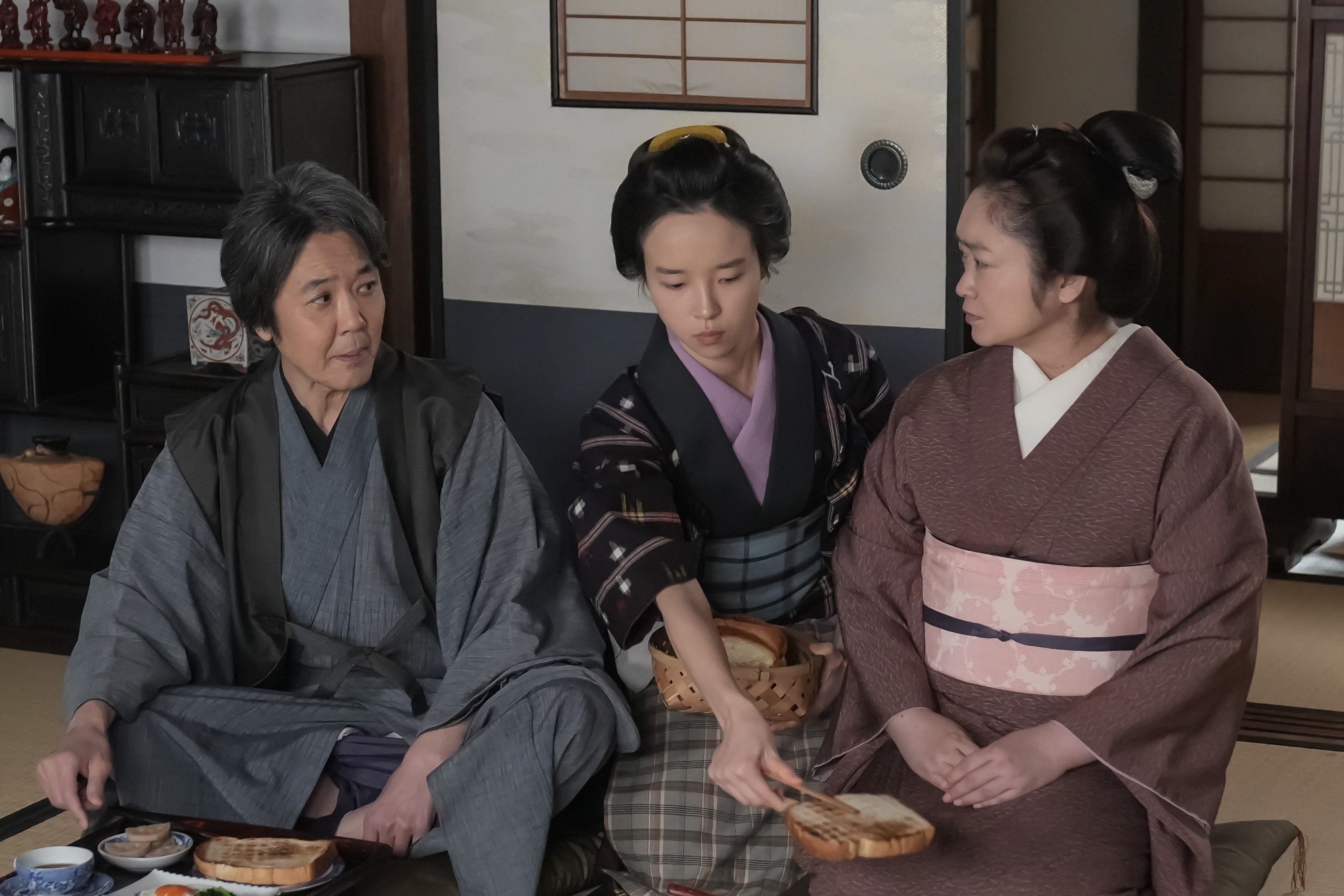 「西南戦争の匂いが残る風景を…」戦後15年の“軍都・熊本”再現で工夫したポイント〈ばけばけ第96回〉