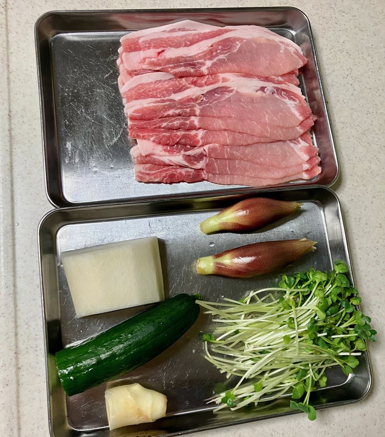 【自宅で簡単おつまみ】夏にピッタリ、薬味たっぷり「豚肉の冷しゃぶ」20分レシピ