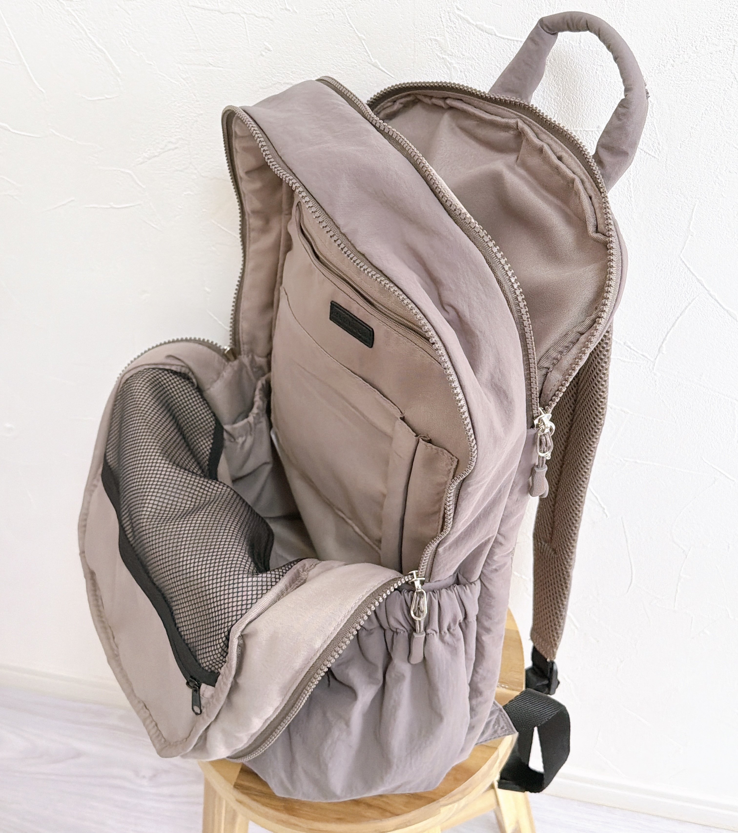 2泊分の荷物が入った！しまむらの「大人かわいいリュック」ポケットたくさんで大容量って最高じゃん！《購入レビュー》