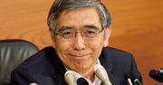 日銀黒田総裁あと1年、退任でも再任でも「出口」は見えず