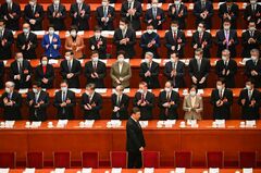 習主席3期目入り、悪化する対米関係が焦点
