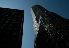JPモルガン、従業員に出社促す　トレーディング部門など
