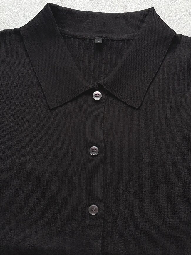 コスパ良すぎて全色欲しくなる！しまむらの「1639円トップス」着るだけで細見えするシルエットが素敵！