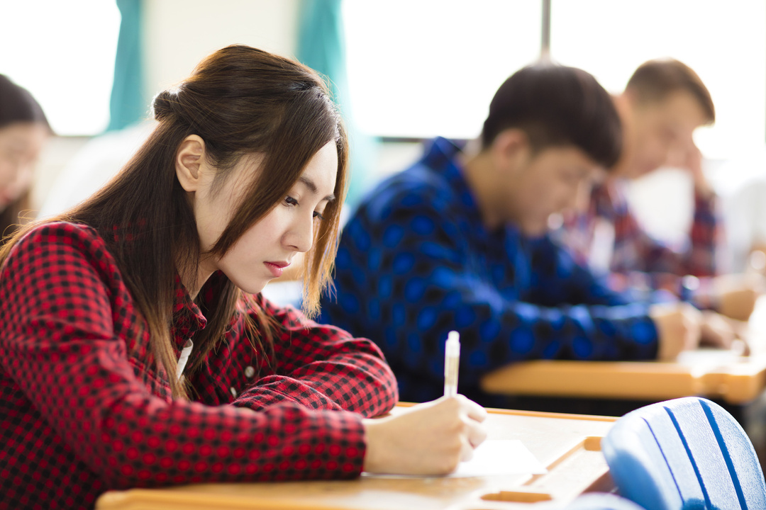 制作スタッフが行きたい&子どもを行かせたい大学って??<br />『大学図鑑!2017』制作スタッフ座談会《後編》
