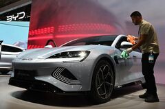 中国版テスラのBYD、世界でも快走か