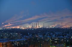 OPECプラス、協調減産をほぼ維持