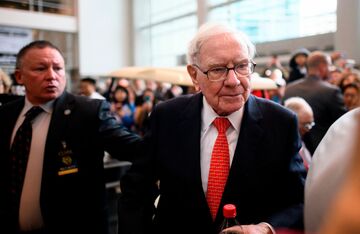 バフェット氏、「象」に化けたアップル投資